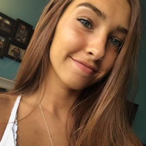 Meet your Posher, Hailey